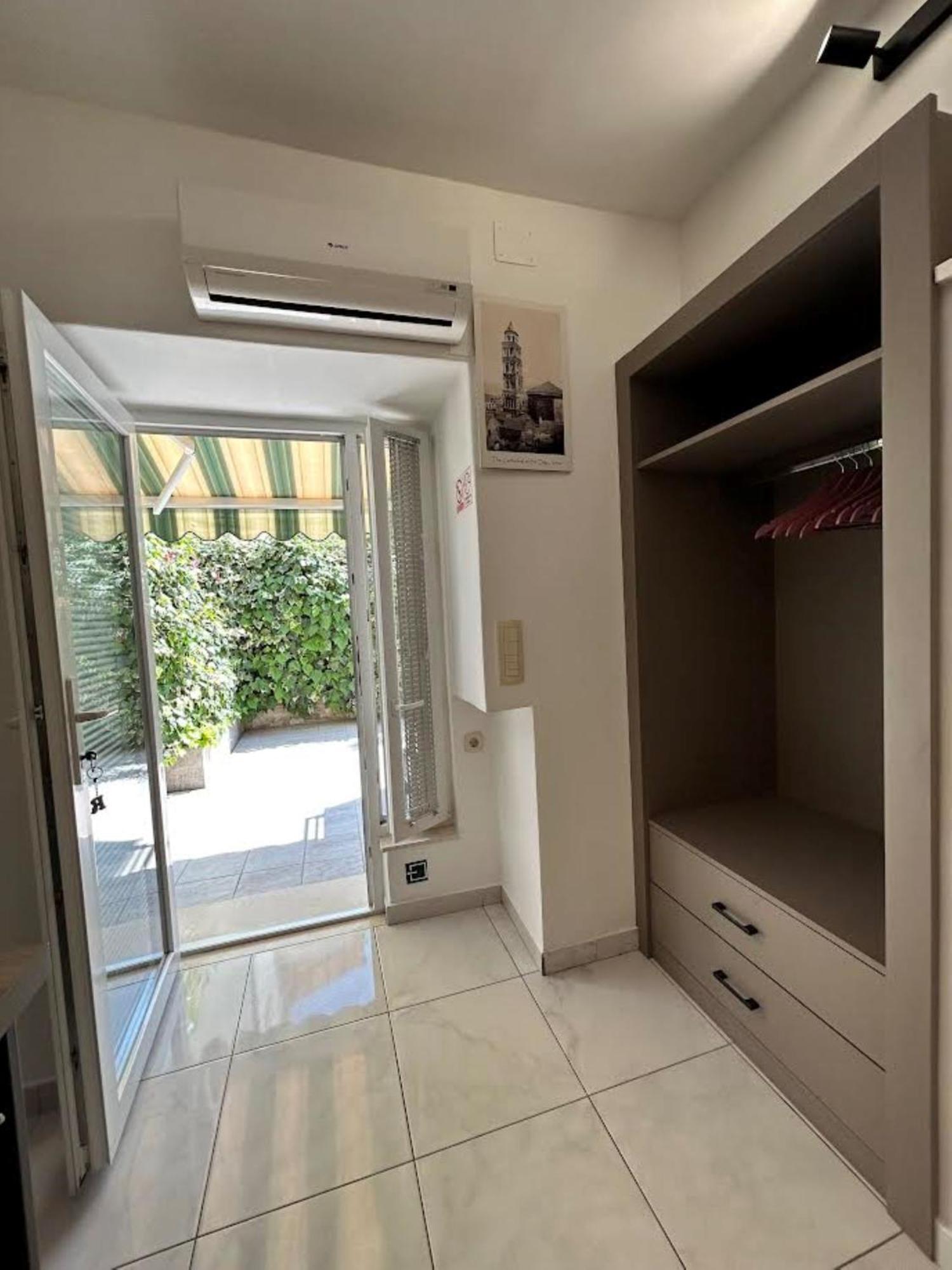 ספליט Apartments And Rooms Tudor מראה חיצוני תמונה