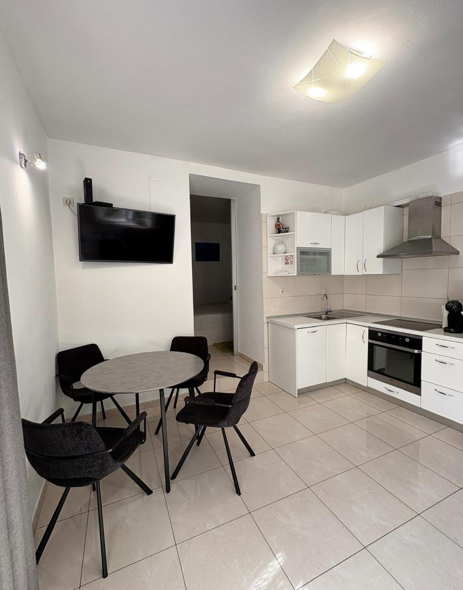 ספליט Apartments And Rooms Tudor מראה חיצוני תמונה