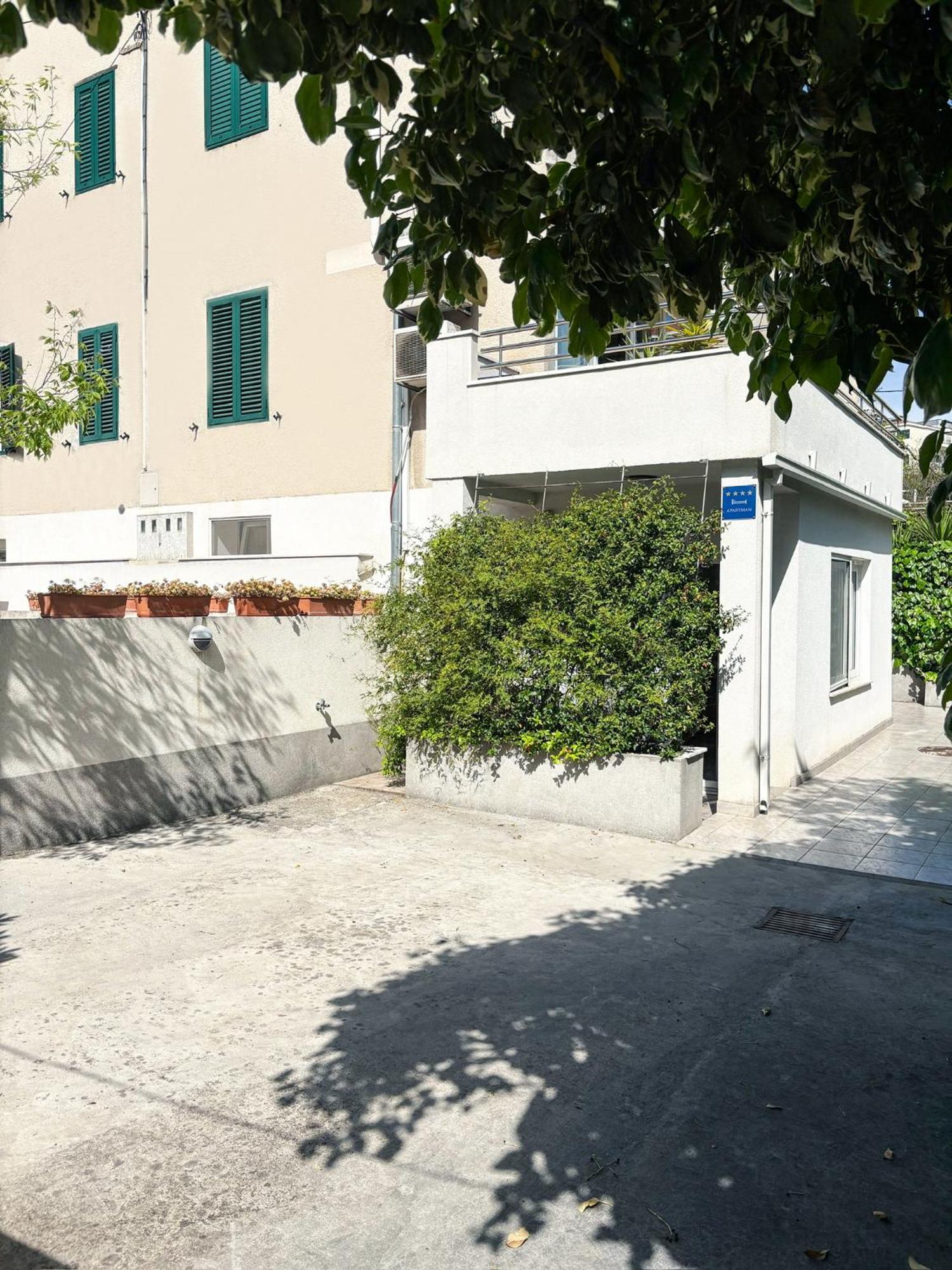 ספליט Apartments And Rooms Tudor מראה חיצוני תמונה