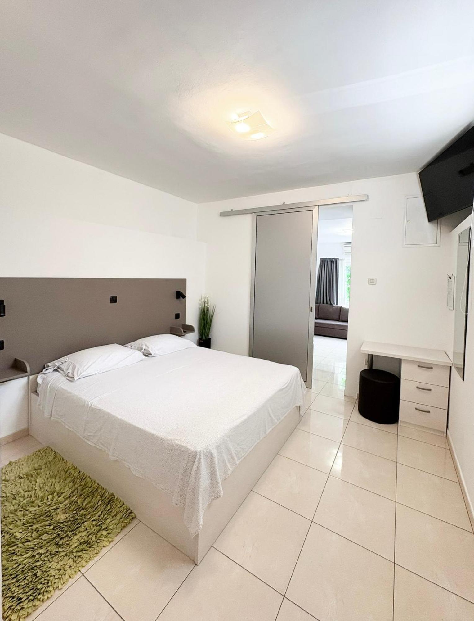 ספליט Apartments And Rooms Tudor מראה חיצוני תמונה
